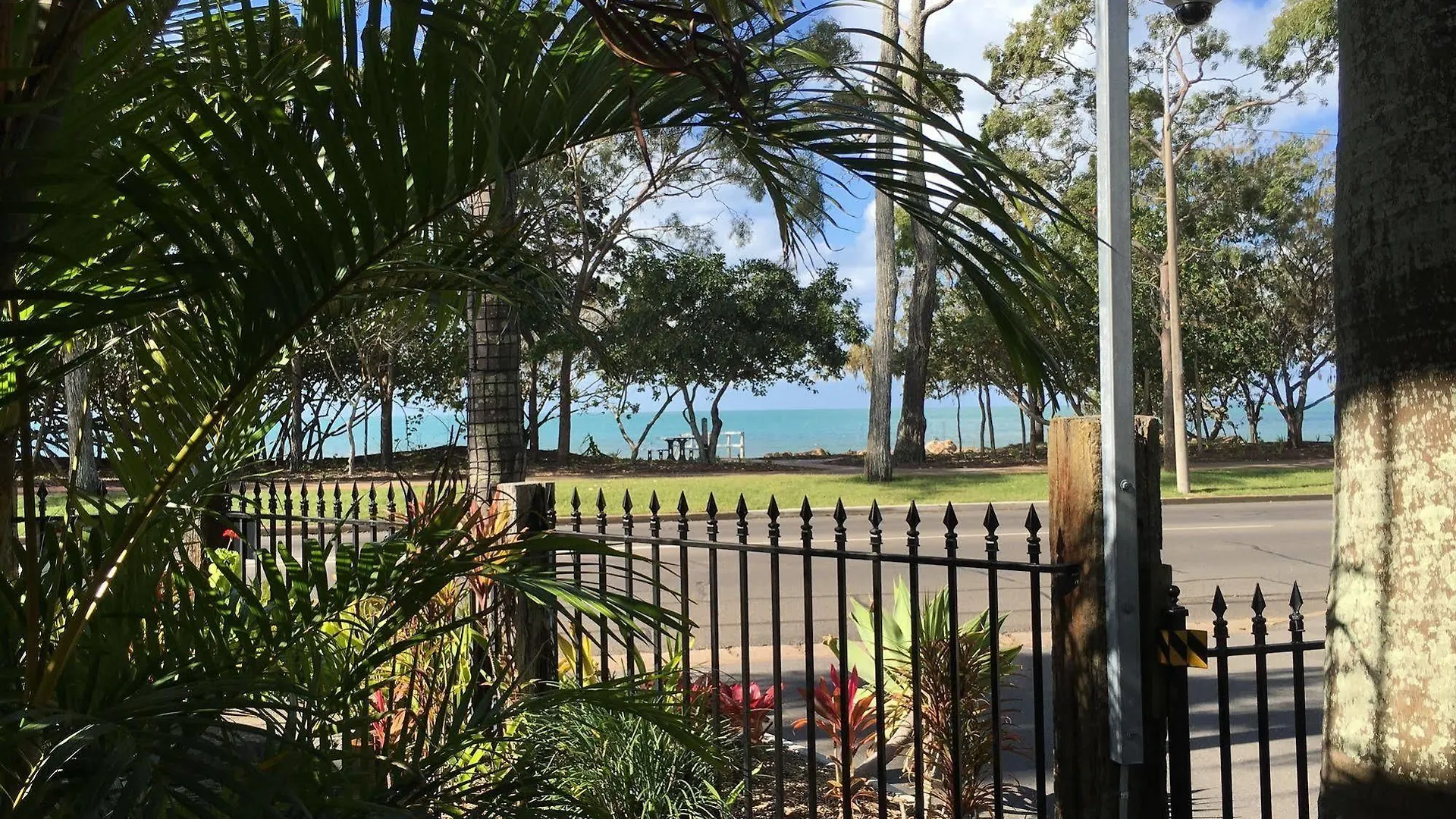 Coconut Palms On The Bay Aparthotel Hervey Bay 3*,